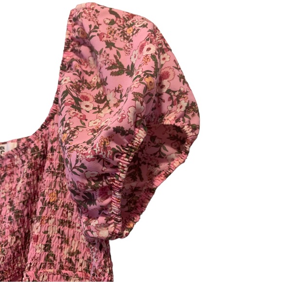 🍄 Smocked Cut-Out Dress NWT Madden NYC Junior Large Short Puffy Sleeves Floral - Picture 6 of 11